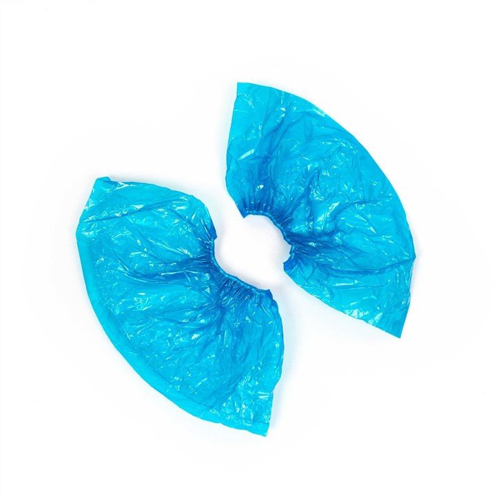 Machine made plastic shoe cover4